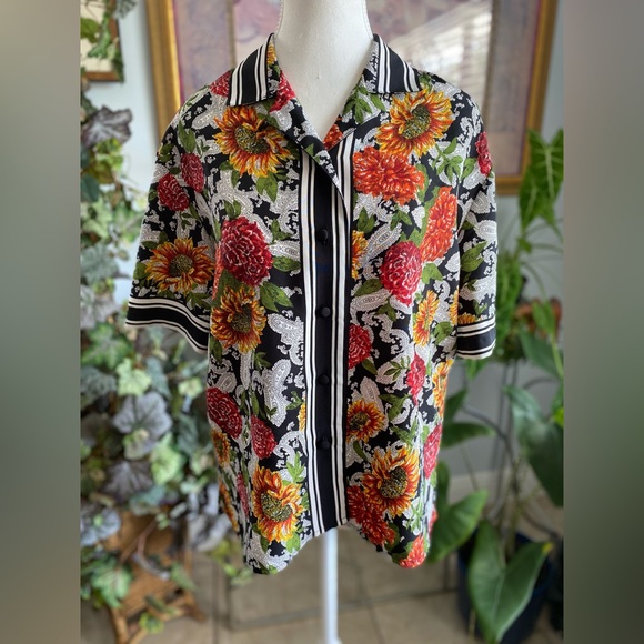Tops Vintage Laura Jayne Collection Sunflower Button Down Blouse